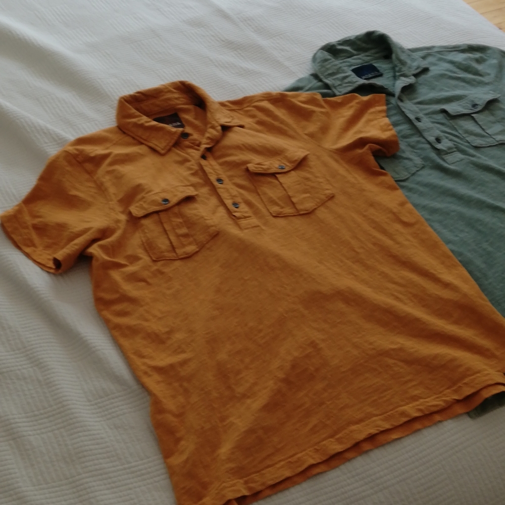 2 pack of Prana shirts